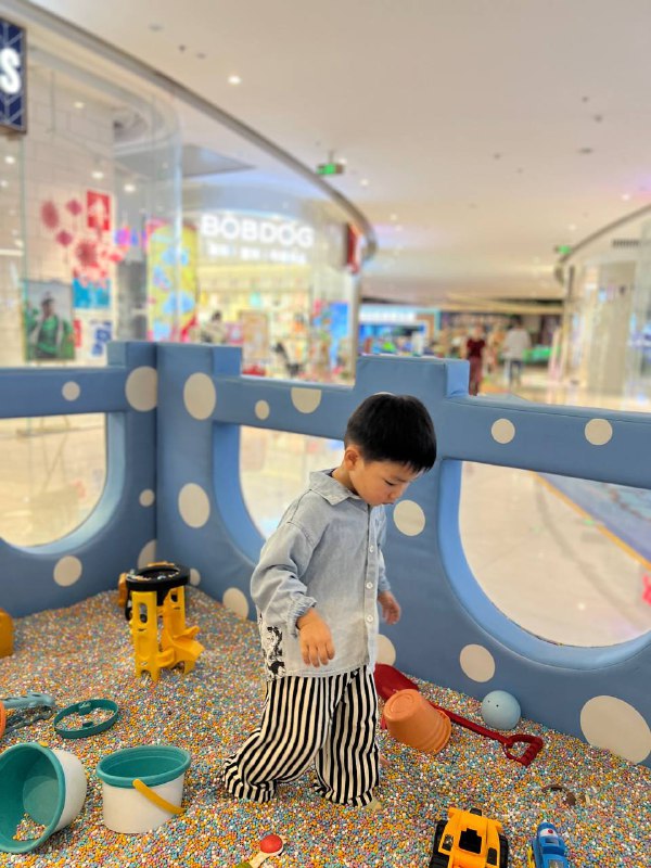 儿童节挖沙子儿童节挖沙子