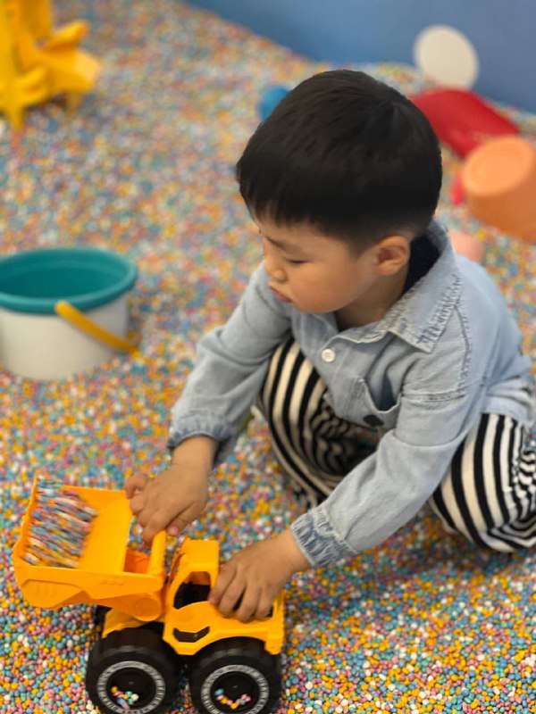 儿童节挖沙子儿童节挖沙子